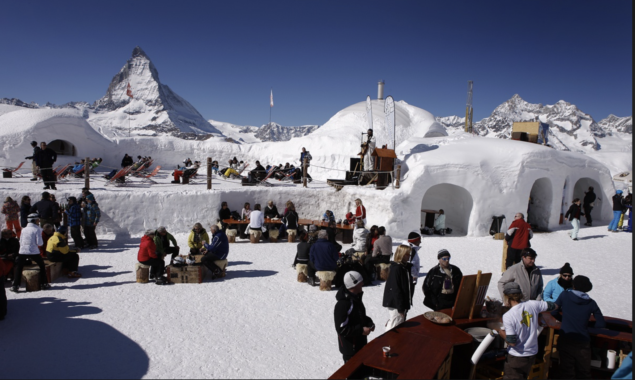 IGLU DORF hotel-bar-events